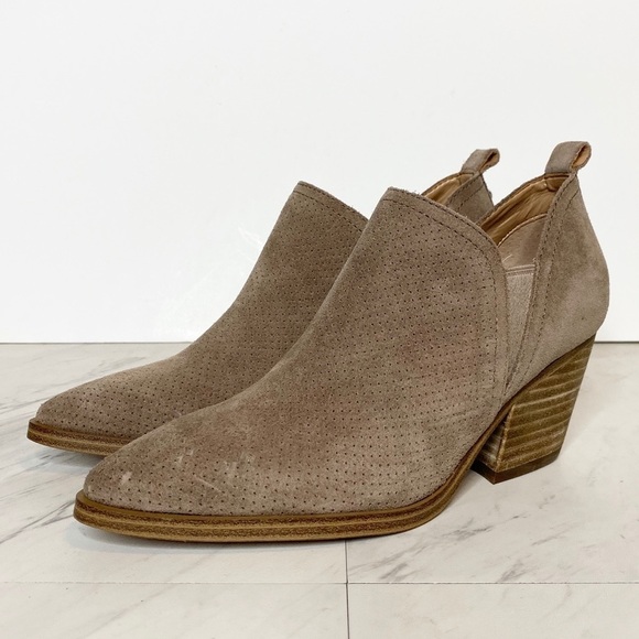 New! Marc Fisher Dalar Perforated Suede Tan Bootie 5M - Picture 1 of 11